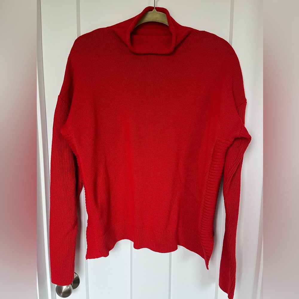 Tahari red sweater, size L